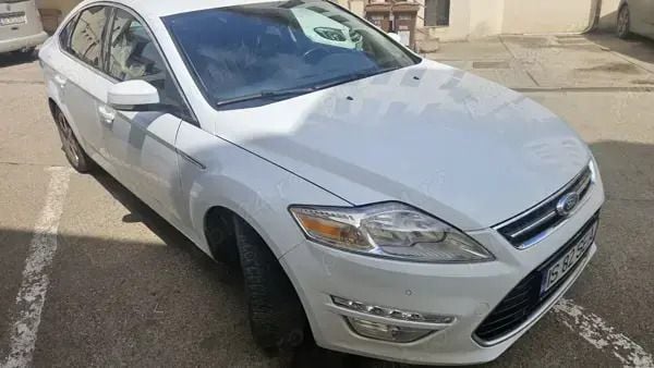 Alb Utilizat 2014 Ford Mondeo Titanium Hatchback | 4.200 EUR (Super Preț) - Imagine 1/4
