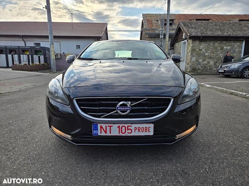 Second-hand Volvo V40 Kinetic 115 CP (84 kW) 2012 Culoarenegru Break