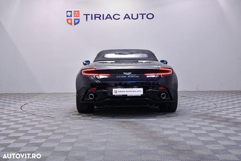 Second-hand Aston Martin DB12 680 CP (500 kW) 2024 Negru Cabrio
