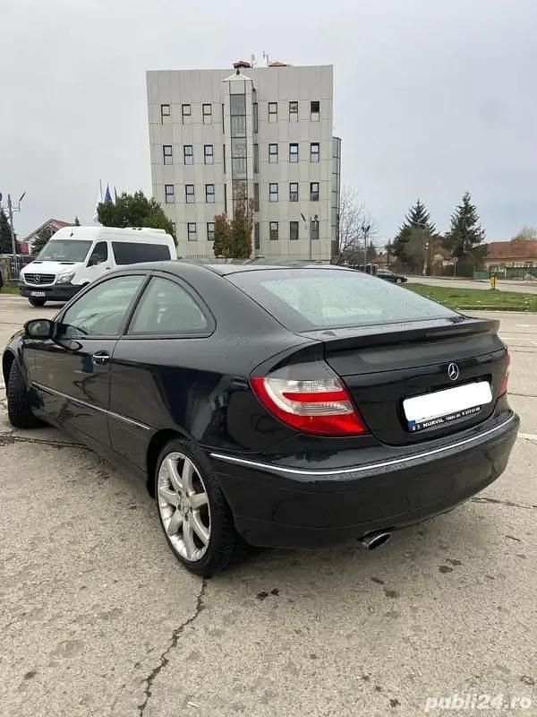 Utilizat 2005 Mercedes 220 Coupe | 2.000 EUR - Imagine 1/4