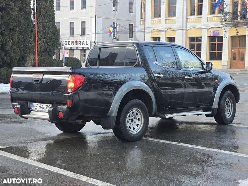 Second-hand Mitsubishi L200 Intense 178 CP (130 kW) 2010 Culoarenegru Pickup