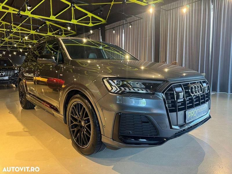 Second-hand Audi Q7 S-Line 286 CP (210 kW) 2023 Gri SUV