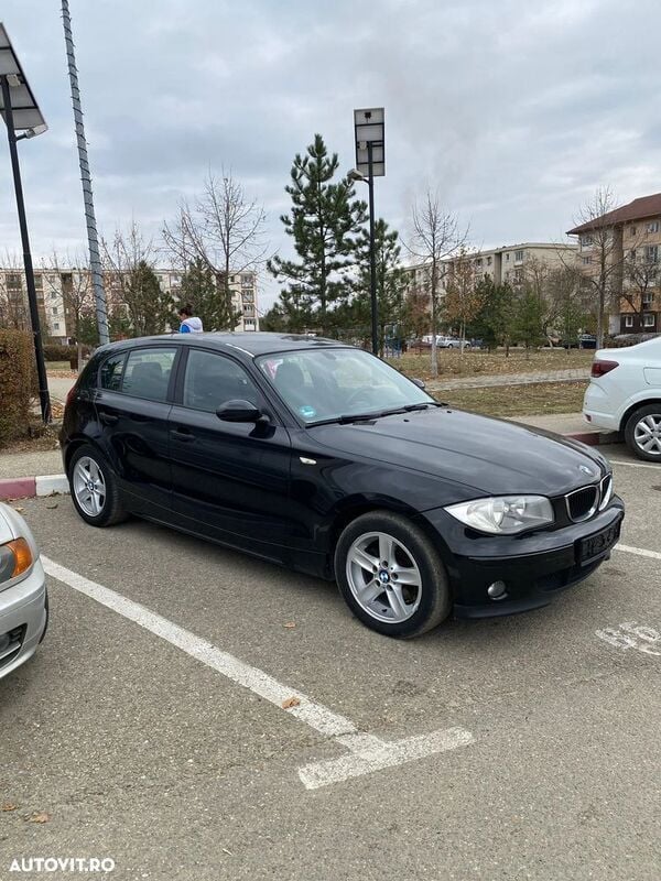 Second-hand BMW 118 122 CP (89 kW) 2006 Negru Hatchback