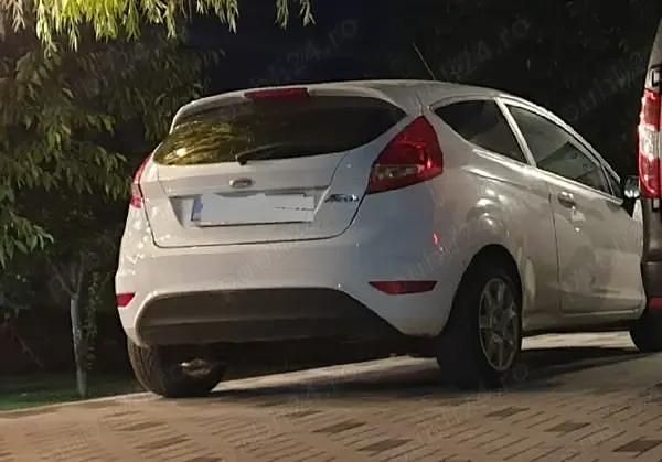 Second-hand Ford Fiesta 60 CP (44 kW) 2010 Alb Hatchback