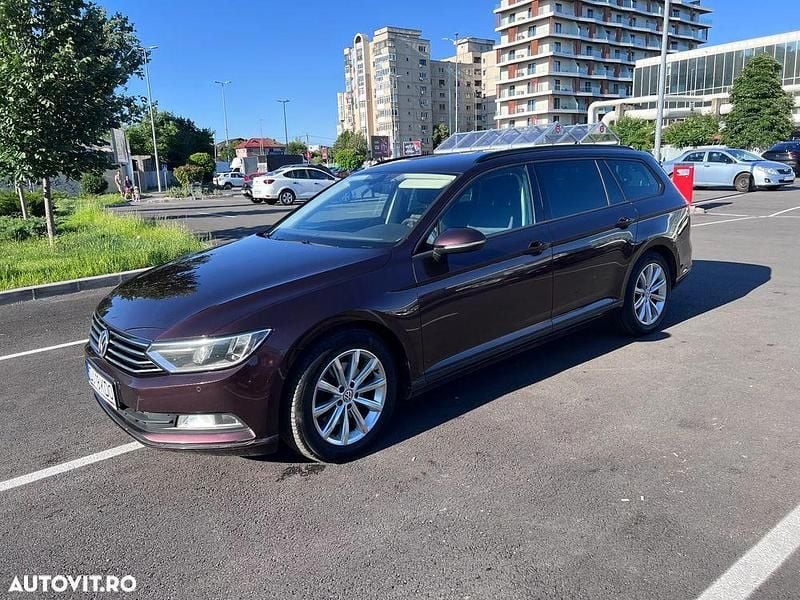 Rosu Utilizat 2016 VW Passat Comfortline Break | 9.100 EUR (Preț bun) - Imagine 1/4