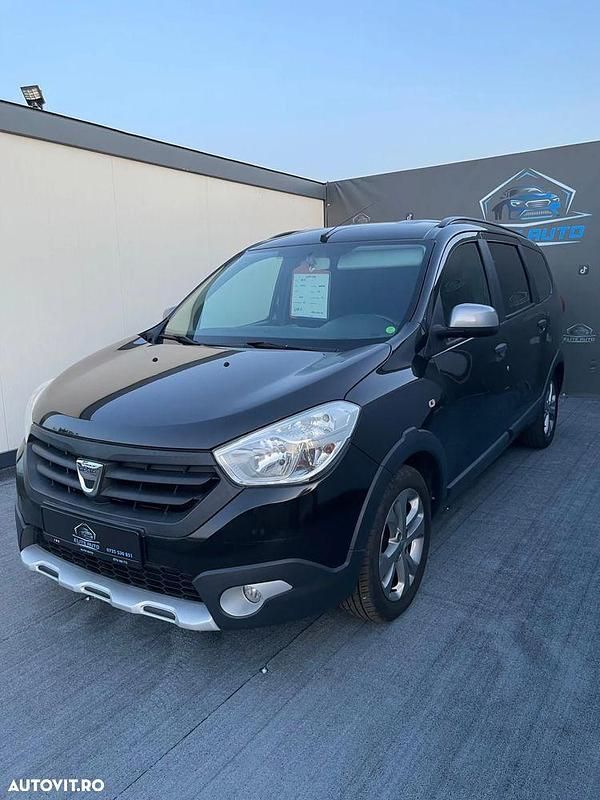 Culoarenegru Utilizat 2016 Dacia Lodgy Lauréate Monovolum | 5.990 EUR (Preț OK) - Imagine 1/4