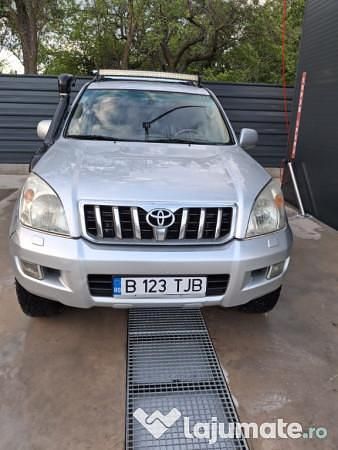 Gri Utilizat 2009 Toyota Land Cruiser Sport SUV | 11.000 EUR - Imagine 1/4
