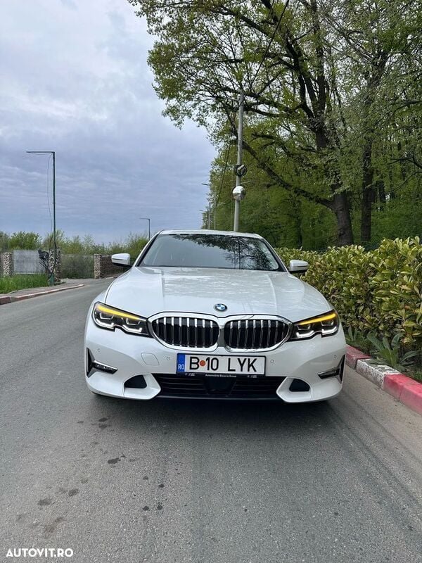 Alb Utilizat 2021 BMW 320 Berlinǎ | 24.300 EUR (Super Preț) - Imagine 1/4