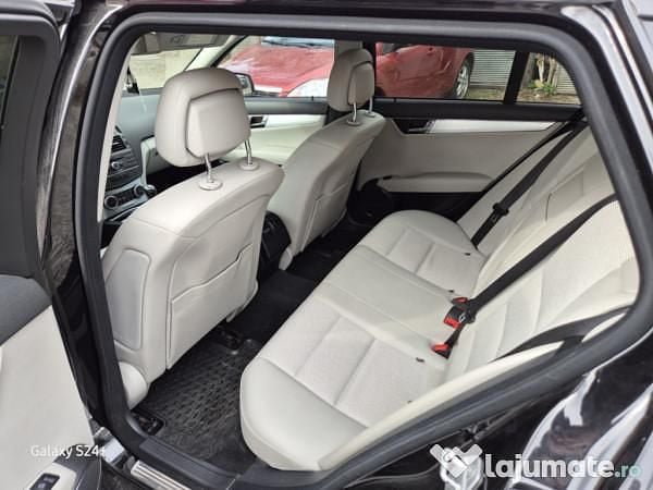 Second-hand Mercedes C200 Avantgarde 200 CP (147 kW) 2011 Break