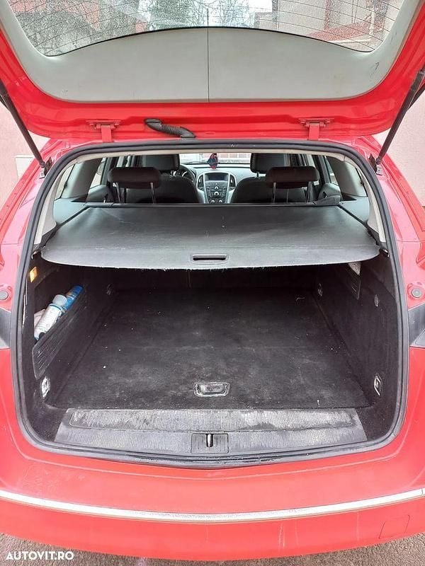 Second-hand Opel Astra Energy 110 CP (80 kW) 2013 Culoarerosu Break