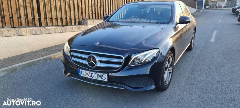 Negru Utilizat 2017 Mercedes E220 Avantgarde Berlinǎ | 23.300 EUR (Preț bun) - Imagine 1/4