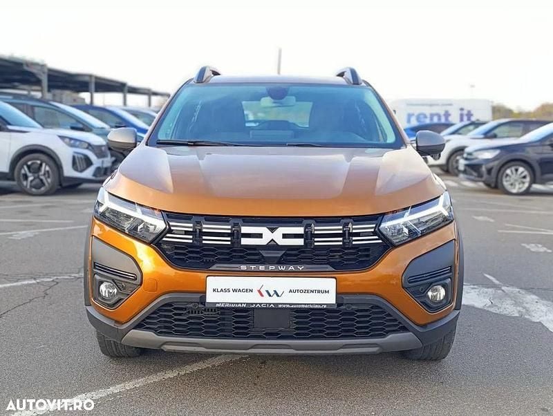 Second-hand Dacia Sandero Expression 90 CP (66 kW) 2022 Culoareportocaliu Hatchback