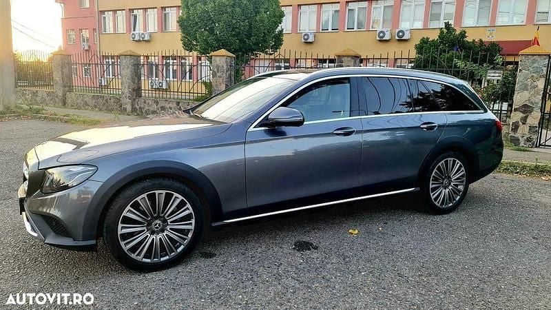 Culoaregri Utilizat 2018 Mercedes E220 Break | 24.500 EUR (Preț OK) - Imagine 1/4