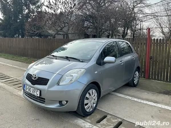 Utilizat 2008 Toyota Yaris Hatchback | 3.950 EUR (Puțin scump) - Imagine 1/4