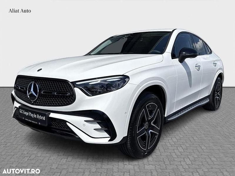 Nouă Mercedes GLC300 313 CP (230 kW) 2025 Alb Coupe