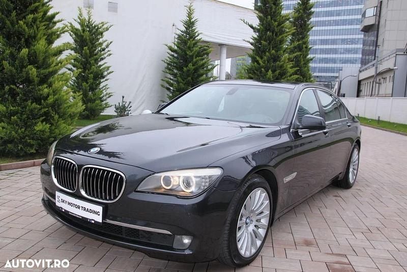 Culoarealte culori Utilizat 2012 BMW 750L Comfort Edition Berlinǎ | 19.980 EUR - Imagine 1/4