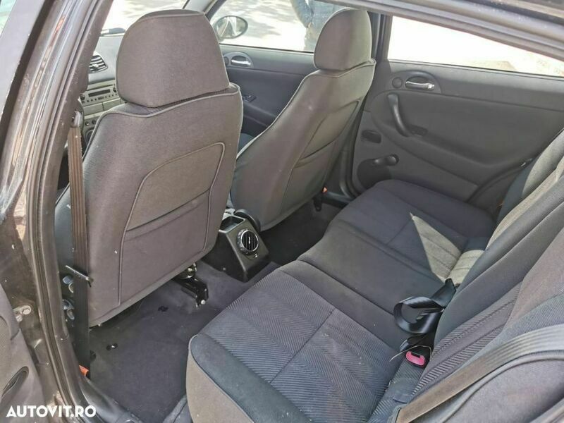 Second-hand Alfa Romeo 147 105 CP (77 kW) 2001 Negru Hatchback