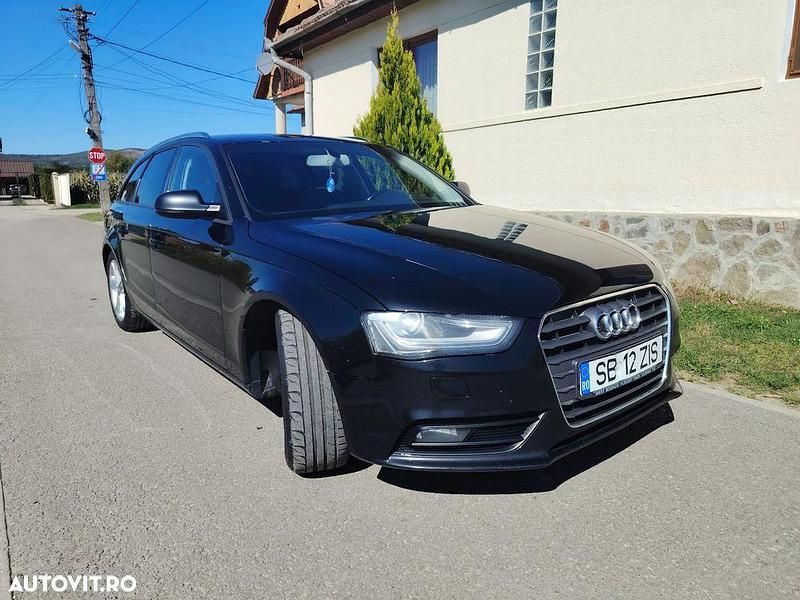 Culoarenegru Utilizat 2012 Audi A4 Attraction Break | 6.800 EUR (Preț OK) - Imagine 1/4
