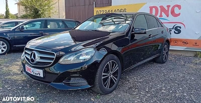 Negru Utilizat 2015 Mercedes E200 Berlinǎ | 10.950 EUR (Super Preț) - Imagine 1/4