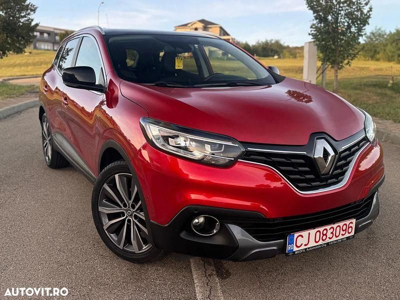 Culoarerosu Utilizat 2016 Renault Kadjar Bose Edition SUV | 9.600 EUR (Preț OK) - Imagine 1/4