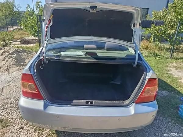 Second-hand Toyota Corolla 90 CP (66 kW) 2005 Berlinǎ