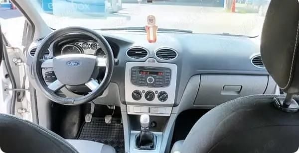 Utilizat 2010 Ford Focus Break | 1.700 EUR (Preț bun) - Imagine 1/4
