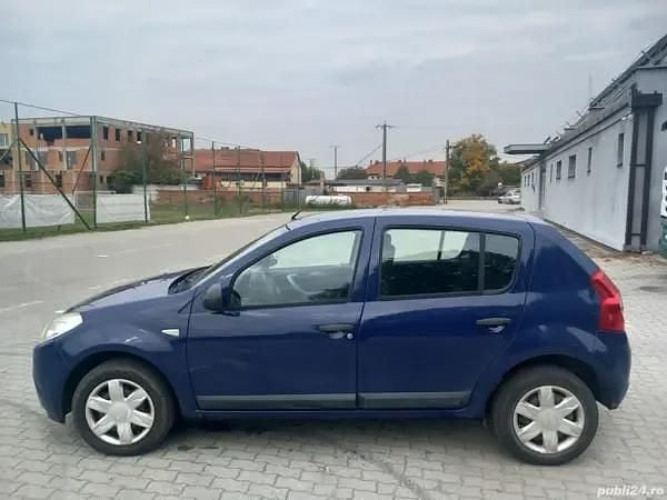 Albastru Utilizat 2009 Dacia Sandero Hatchback | 1.650 EUR (Preț bun) - Imagine 1/4
