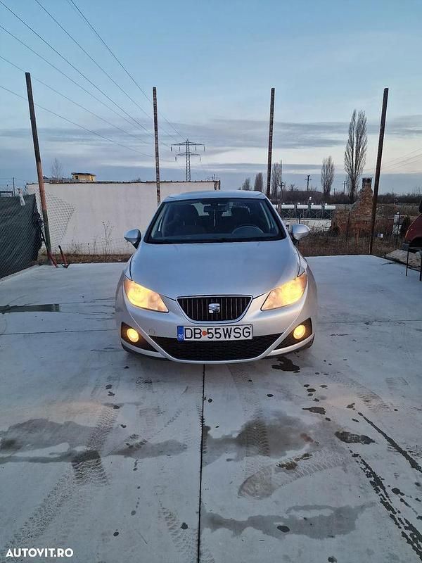 Culoaregri Second-hand 2011 Seat Ibiza Ecomotive Hatchback | 3.499 EUR (Puțin scump) - Imagine 1/4