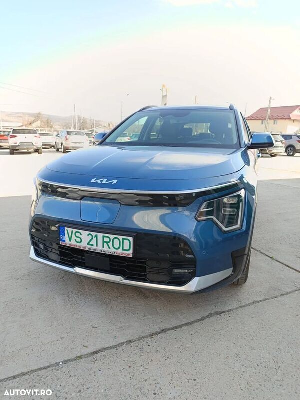 Albastru Utilizat 2023 Kia e-Niro Premium SUV | 31.990 EUR - Imagine 1/4
