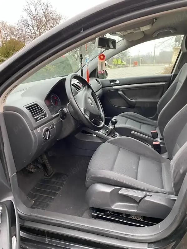 Second-hand VW Golf IV 105 CP (77 kW) 2006 Berlinǎ