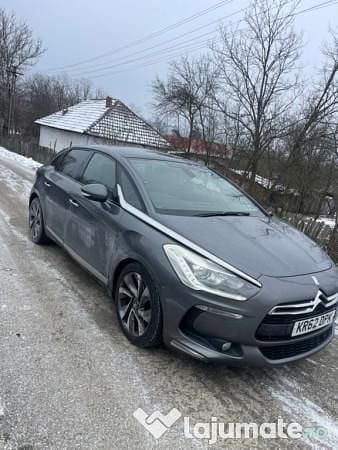 Utilizat 2013 Citroën DS5 Hatchback | 3.900 EUR - Imagine 1/4
