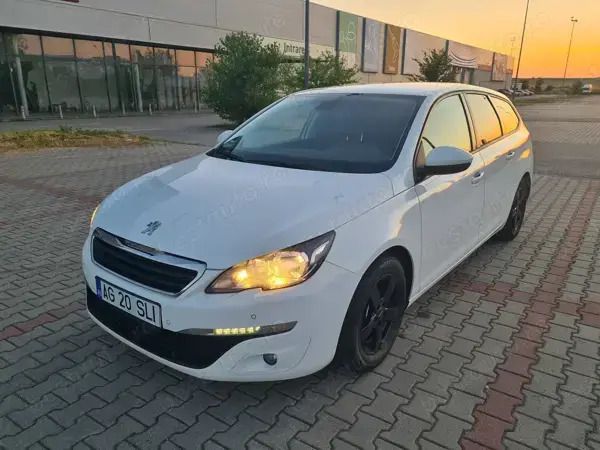 Utilizat 2015 Peugeot 308 Break | 6.499 EUR (Puțin scump) - Imagine 1/4