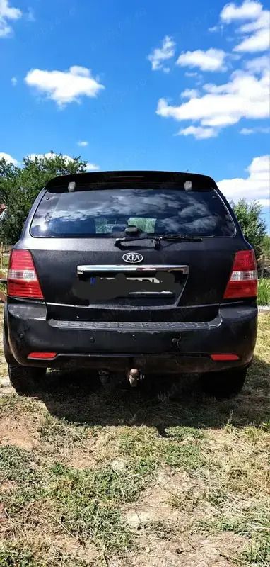 Negru Utilizat 2008 Kia Sorento 2 SUV | 3.800 EUR (Preț bun) - Imagine 1/4
