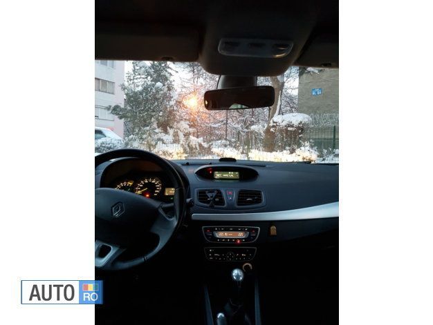 Second-hand Renault Fluence 80 kW (110 CP) 2012 Alb Berlinǎ