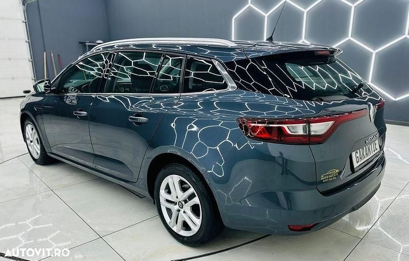 Second-hand Renault Mégane GrandTour Business 115 CP (84 kW) 2019 Culoarealbastru Break