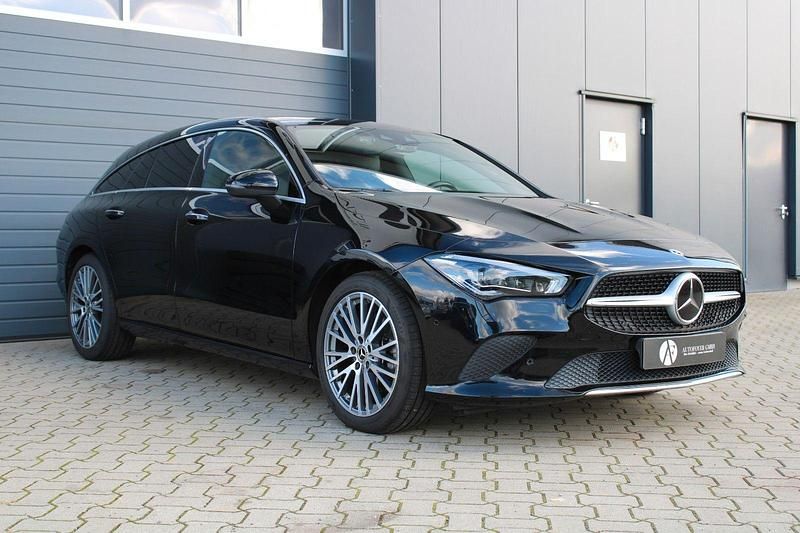 Utilizat 2020 Mercedes CLA220 Berlinǎ | 30.694 EUR (Preț bun) - Imagine 1/1