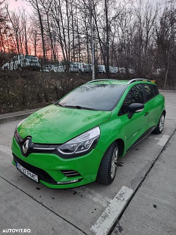 Second-hand Renault Clio GrandTour LIMITED 90 CP (66 kW) 2018 Culoareverde Break