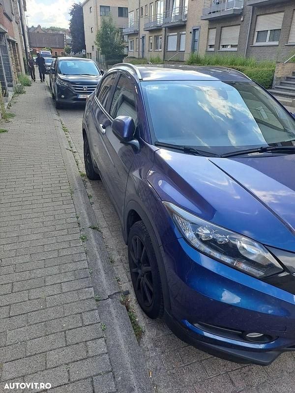 Second-hand Honda HR-V Executive 130 CP (95 kW) 2016 Culoarealbastru SUV