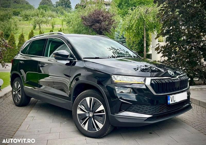 Culoarenegru Utilizat 2023 Skoda Karoq Style SUV | 17.300 EUR (Preț OK) - Imagine 1/4