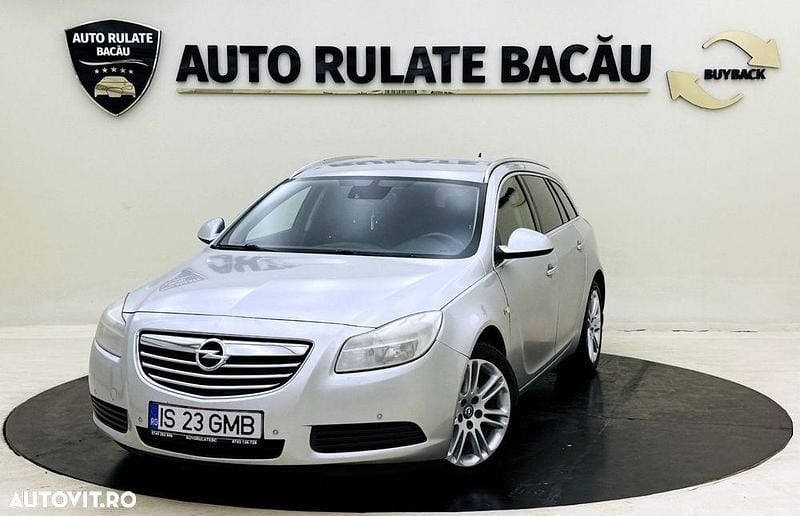 Culoareargint Utilizat 2010 Opel Insignia Break | 3.990 EUR (Preț bun) - Imagine 1/4