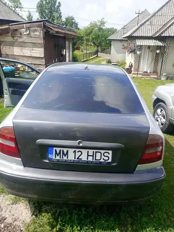 Gri Utilizat 1998 Skoda Octavia Berlinǎ | 1.300 EUR - Imagine 1/4