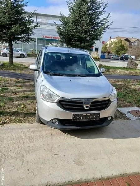 Utilizat 2013 Dacia Lodgy Monovolum | 6.000 EUR (Puțin scump) - Imagine 1/4