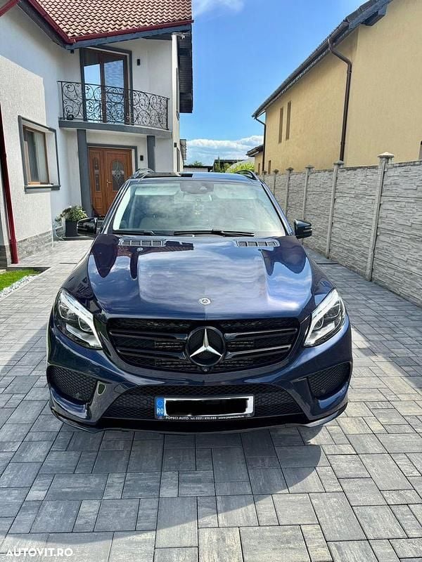 Culoarealbastru Utilizat 2018 Mercedes GLE350 SUV | 31.500 EUR - Imagine 1/4