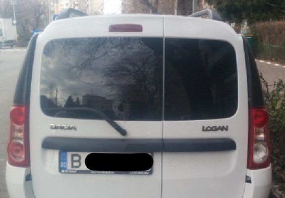 Second-hand Dacia Logan 75 CP (55 kW) 2011 Alb Berlinǎ