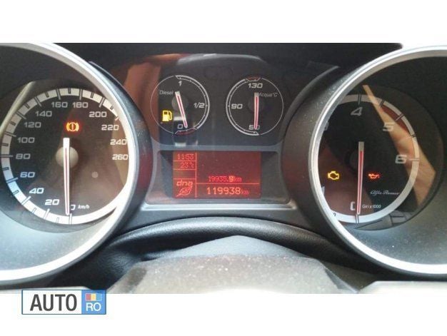 Second-hand Alfa Romeo Giulietta 150 CP (110 kW) 2014 Alb Hatchback