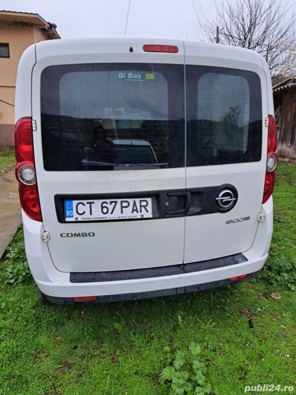 Utilizat 2012 Opel Combo Monovolum | 5.200 EUR - Imagine 1/4