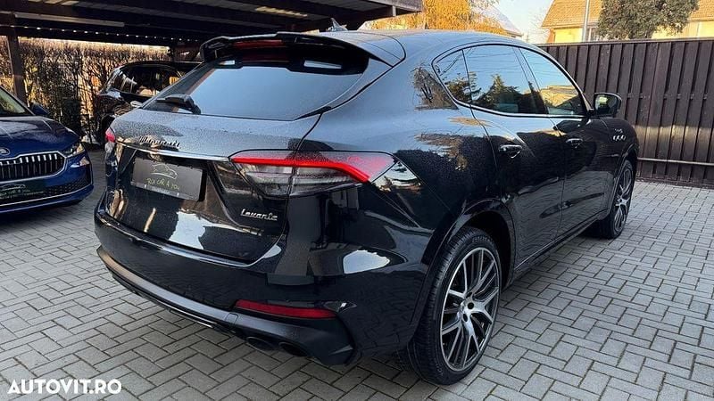 Second-hand Maserati Levante 430 CP (316 kW) 2021 Culoarenegru SUV