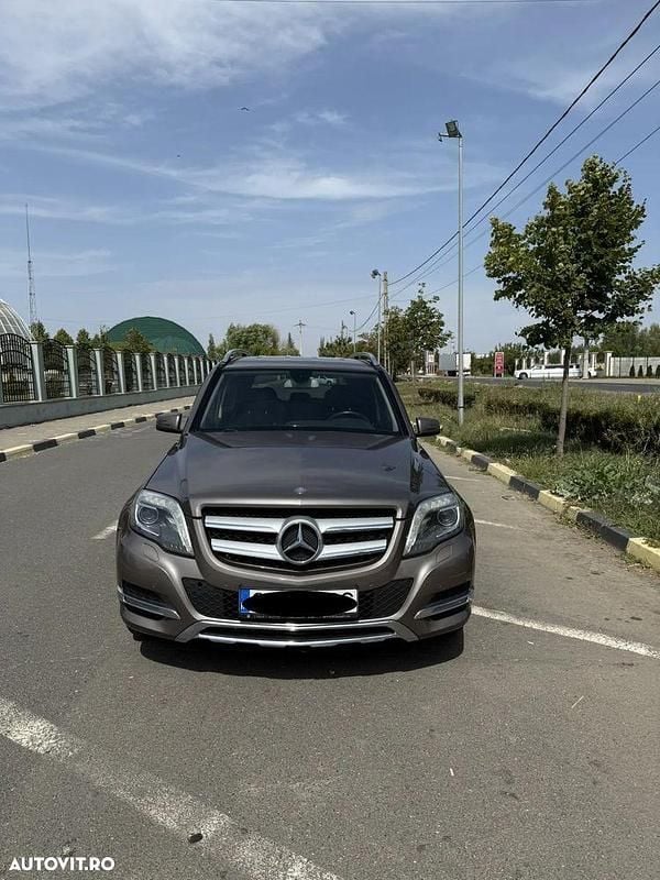 Culoaregri Utilizat 2014 Mercedes GLK220 SUV | 18.000 EUR (Scump) - Imagine 1/4