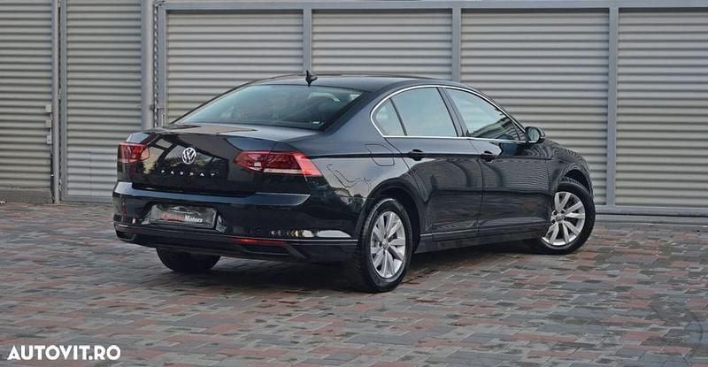 Second-hand VW Passat Comfortline 120 CP (88 kW) 2020 Culoarenegru Berlinǎ