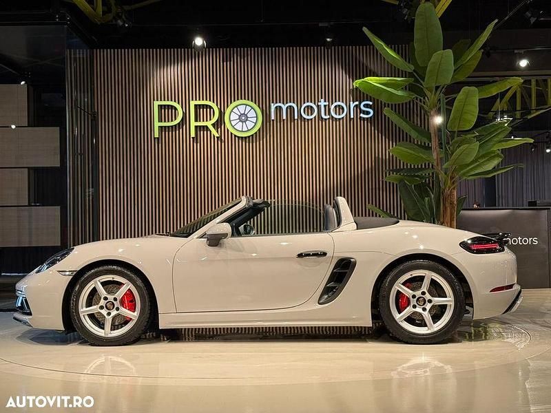 Second-hand Porsche Boxster 350 CP (257 kW) 2023 Culoaregri Cabrio